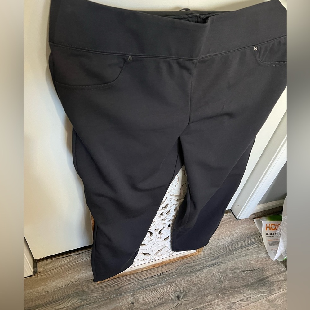Maurices crop pants